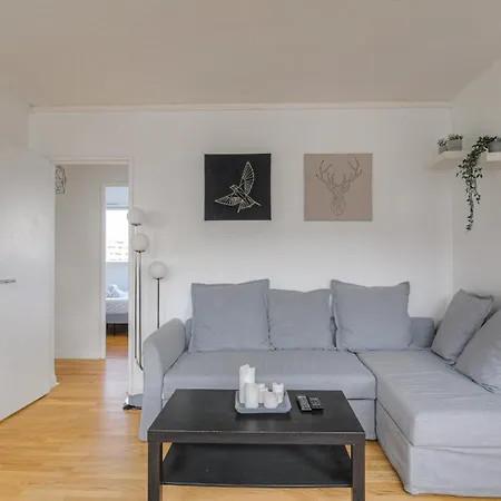 Lumineux Et Calme Avec Parking Gratuit Apartment Villeurbanne